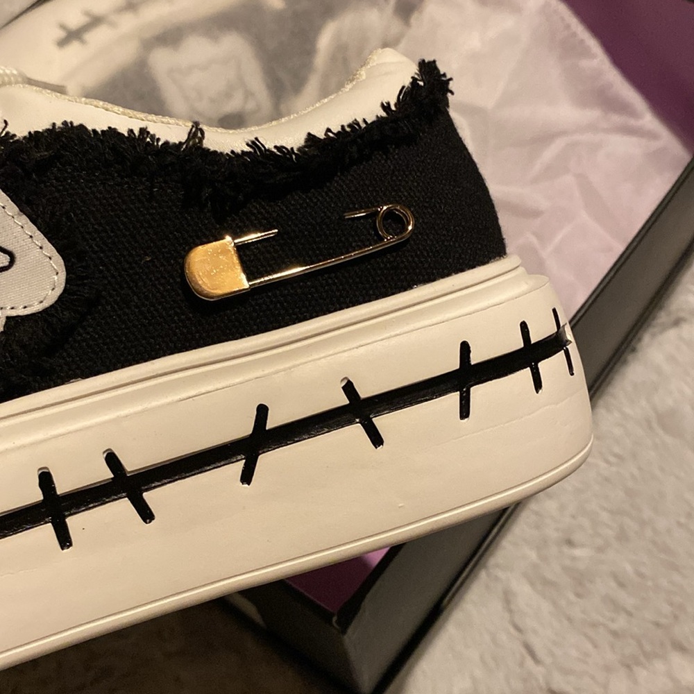 ***NWT*** GURURU GOTH PLATFORM CANVAS SNEAKERS - Picture 7 of 16